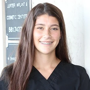 Ryleigh, Dental Assistant at Jupiter Implant & Cosmetic Dentistry.